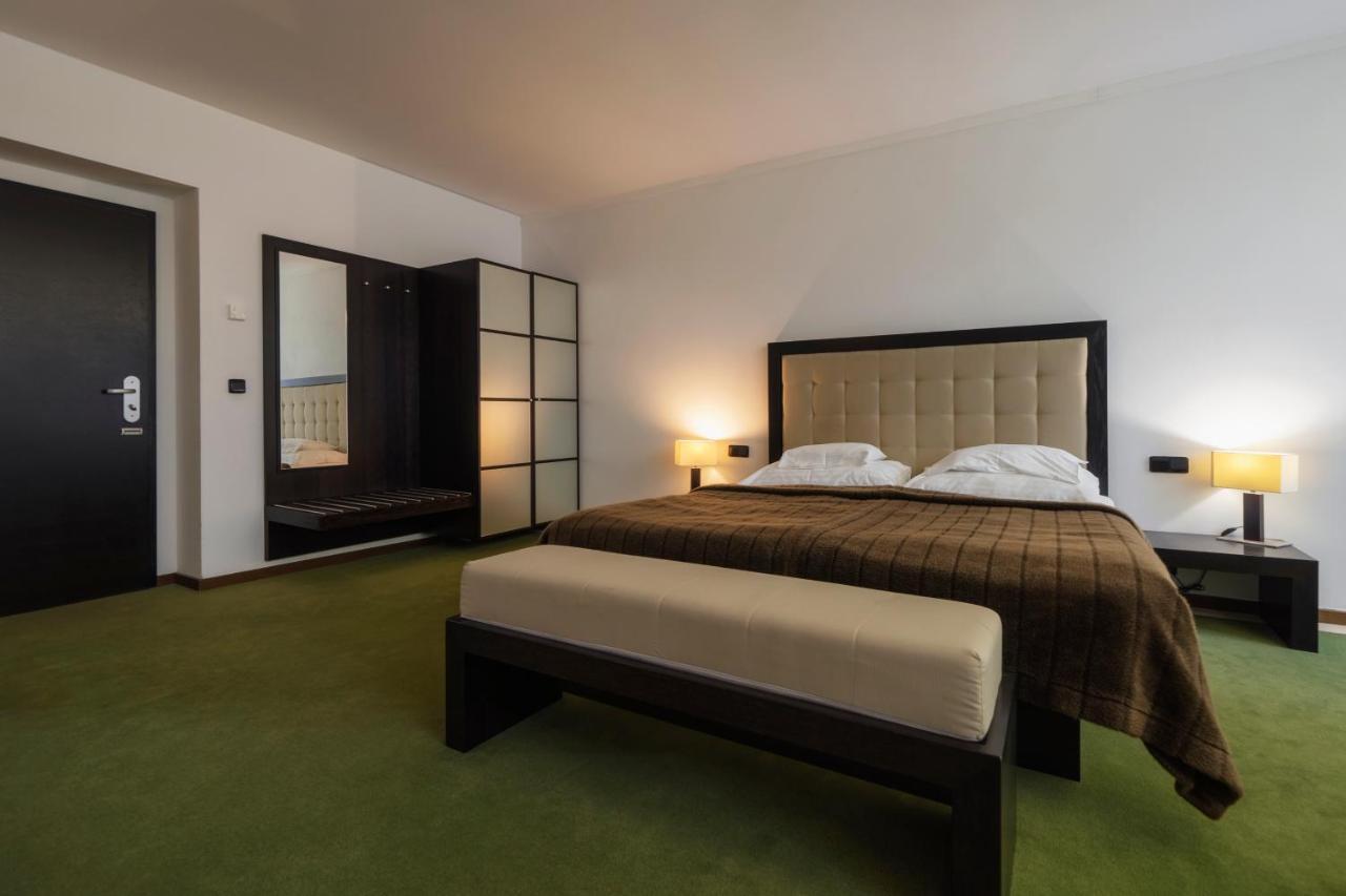 Hotel Astory Plzen Exterior photo