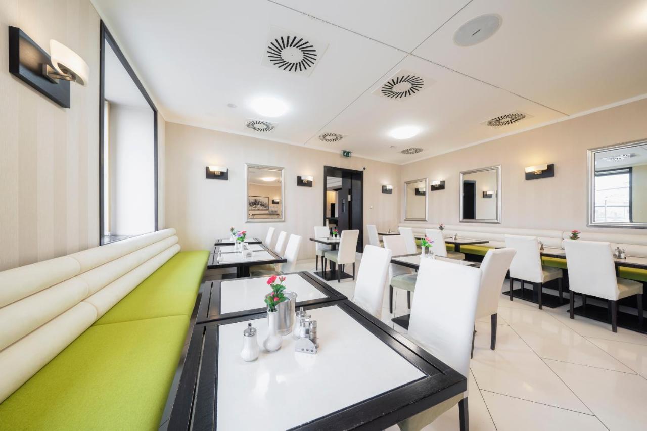 Hotel Astory Plzen Exterior photo